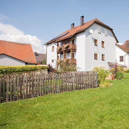 Pension Ferienwohnungen Frey Tännesberg エクステリア 写真