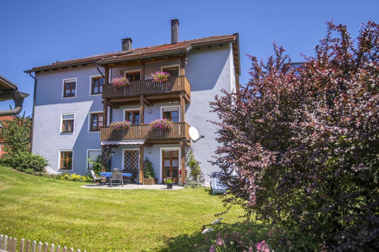 Pension Ferienwohnungen Frey Tännesberg エクステリア 写真